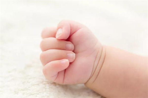 北京專業(yè)育兒嫂公司推薦_育兒嫂可以提出漲工資嗎(圖2) 北京專業(yè)育兒嫂公司推薦_育兒嫂可以提出漲工資嗎(圖2)