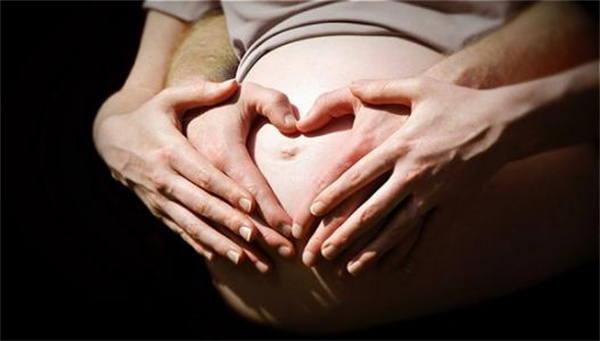 北京學(xué)月嫂多少錢(qián)學(xué)費(fèi)？哪家月嫂培訓(xùn)機(jī)構(gòu)更正規(guī)？(圖2)