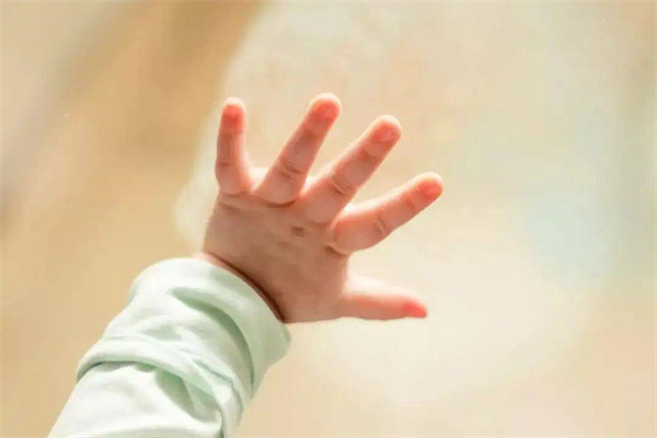 北京專業(yè)育兒嫂公司推薦_育兒嫂應(yīng)具備什么技能(圖2) 北京專業(yè)育兒嫂公司推薦_育兒嫂應(yīng)具備什么技能(圖2)