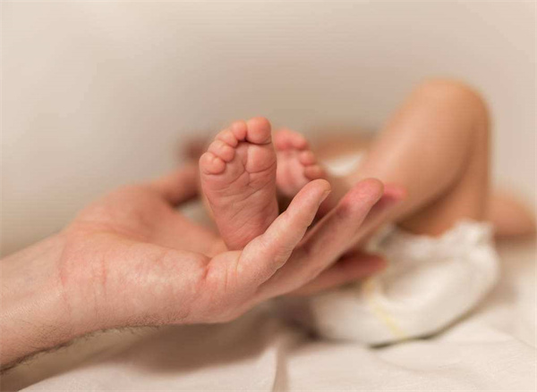 北京專業(yè)育兒嫂公司推薦_育兒嫂應(yīng)具備什么技能(圖1) 北京專業(yè)育兒嫂公司推薦_育兒嫂應(yīng)具備什么技能(圖1)