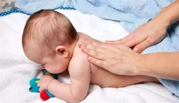 如何選擇合適的育兒嫂(圖2) 如何選擇合適的育兒嫂(圖2)