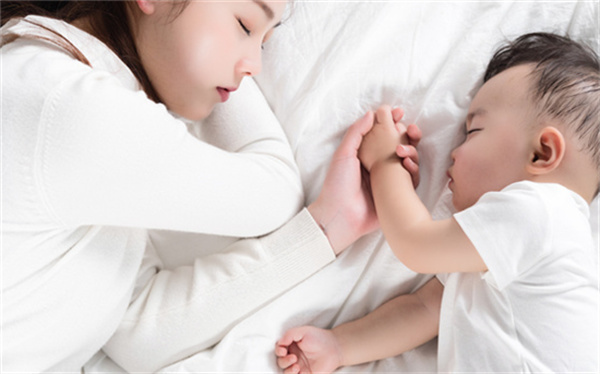 如何選擇合適的育兒嫂:六個(gè)必問(wèn)問(wèn)題(圖1) 如何選擇合適的育兒嫂:六個(gè)必問(wèn)問(wèn)題(圖1)