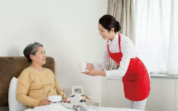 住家家政阿姨想休息時(shí)，如何和雇主溝通？(圖1)