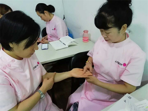 小兒推拿培訓(xùn)招生簡章-報名學(xué)習(xí)小兒推拿課程 小兒推拿培訓(xùn)招生簡章-報名學(xué)習(xí)小兒推拿課程