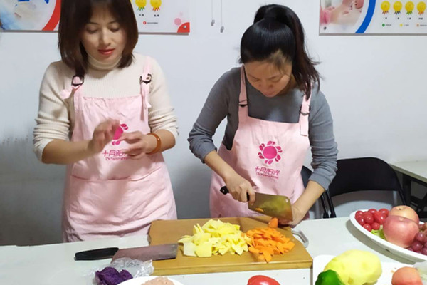 北京月嫂一天的工作流程和工作內(nèi)容 北京月嫂一天的工作流程和工作內(nèi)容