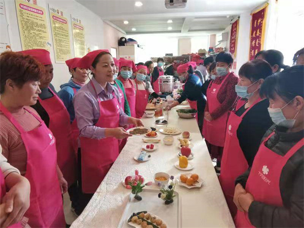 育嬰師的發(fā)展前景如何?(圖2) 育嬰師的發(fā)展前景如何?(圖2)